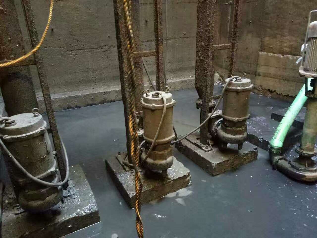 蓬安污水池清理