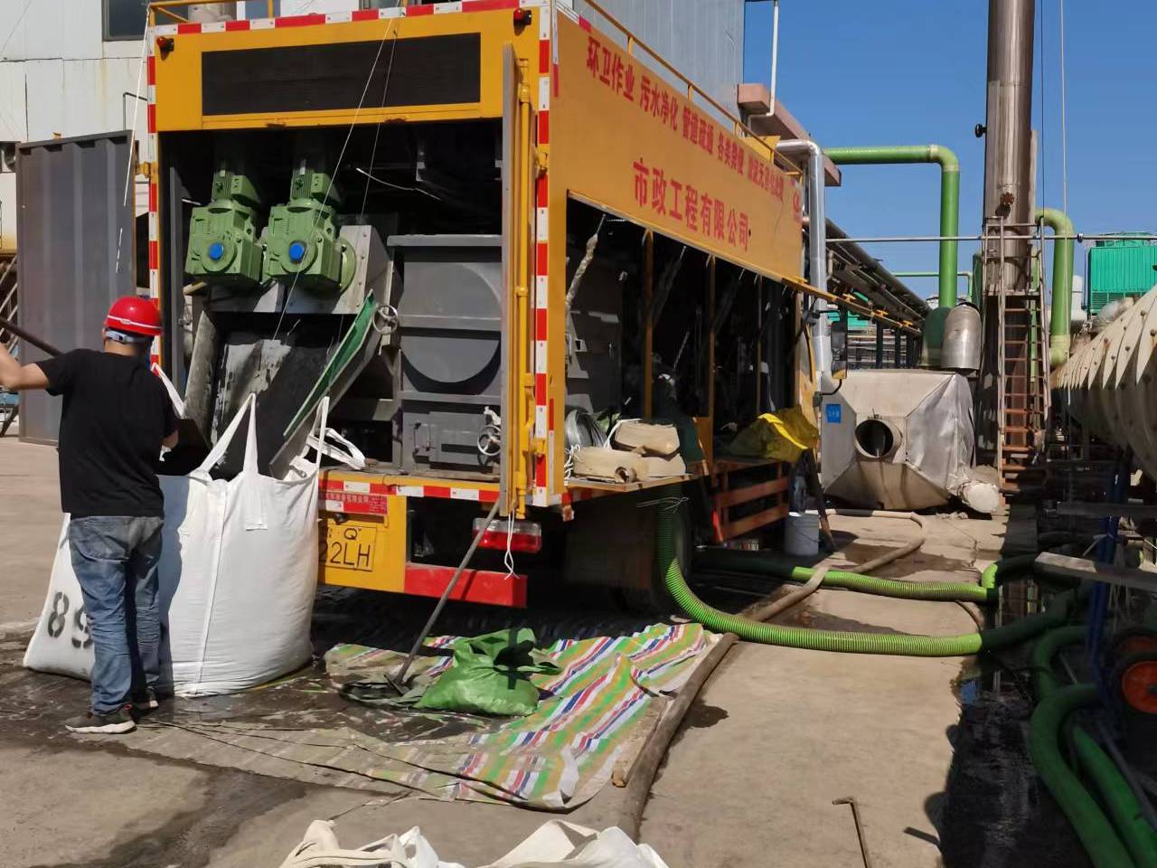 蓬安淤泥压干处理